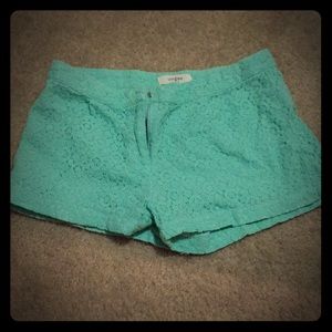 Umgee lace shorts sz l